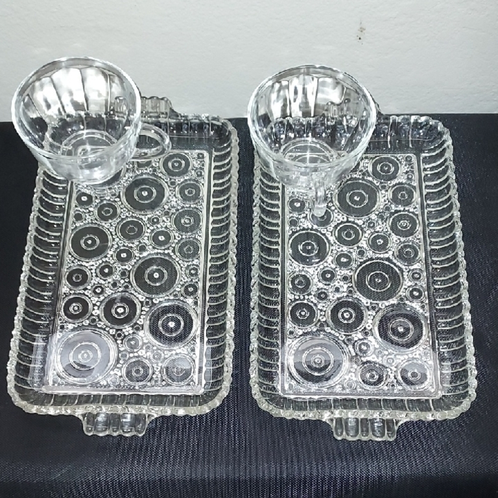 Anchor Hocking Colonial Lady 'Circles' Clear Glass Snack Tray And Cup Set Of 2